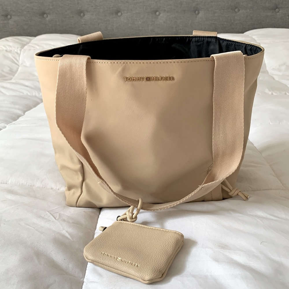 Tommy Hilfiger Tan Tote Bag with Minimalist Design